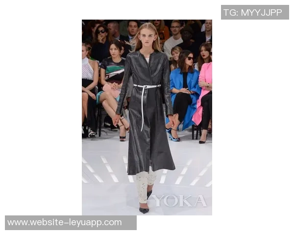 姆巴佩展现率性风格与时尚魅力迪奥2026夏季广告大片引领潮流